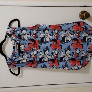 Floral sleeveless tank blouse